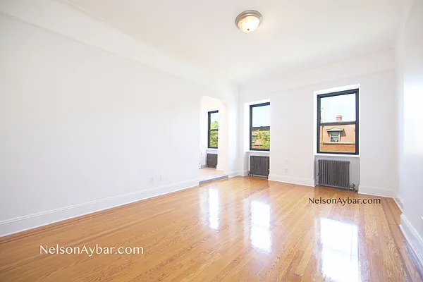 Rented by Nelson Aybar, LREB | media 1