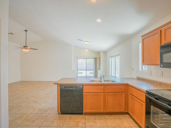 4th image of 9847 W MELINDA Lane