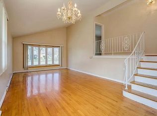 8109 Crawford Ave, Skokie, IL 60076