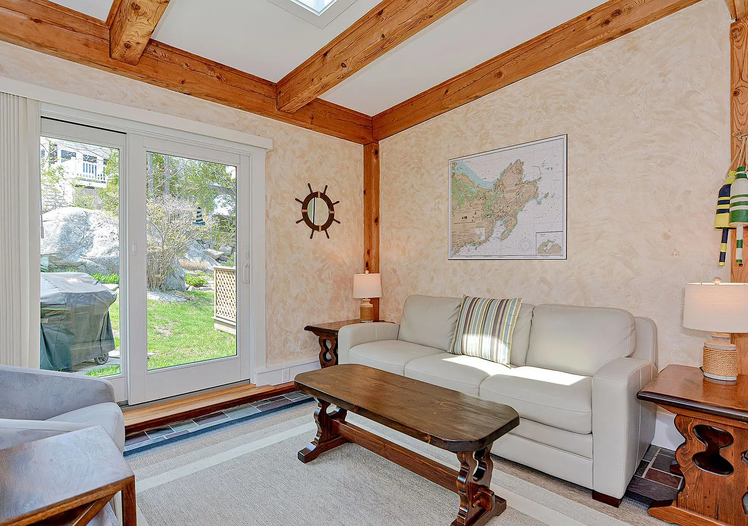 Winter Rental: Two Beaches Cottage — Photo 4