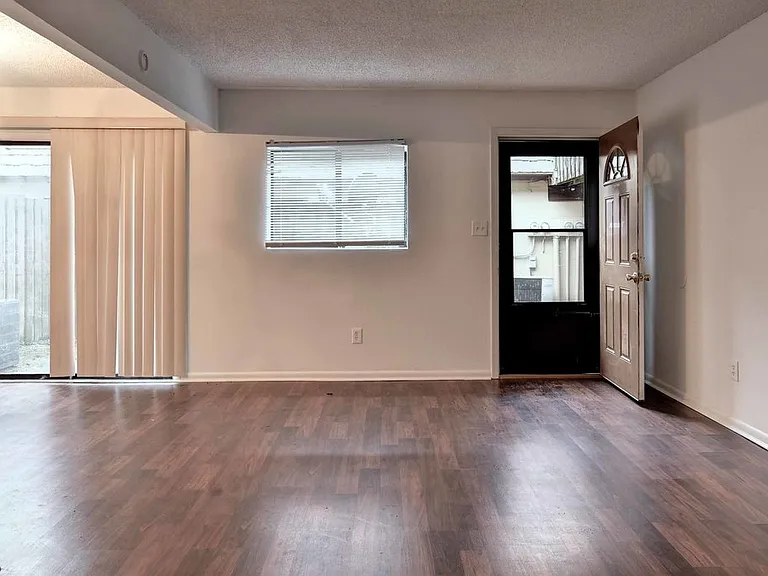 1314 Pacifica Ct — Photo 9