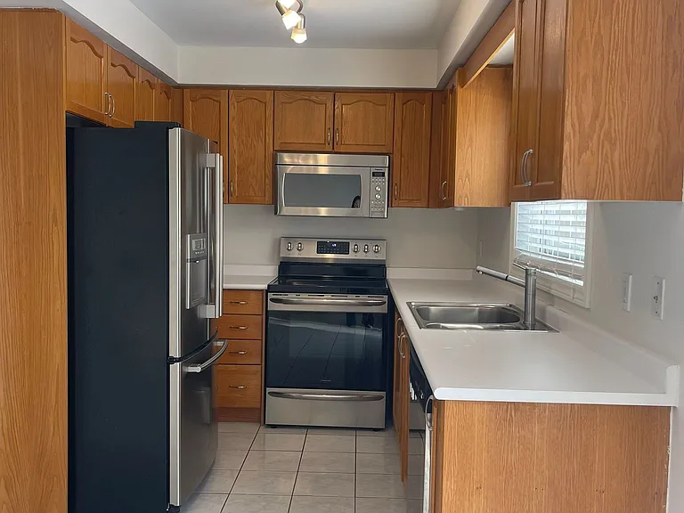 618 Fothergill Blvd — Photo 9