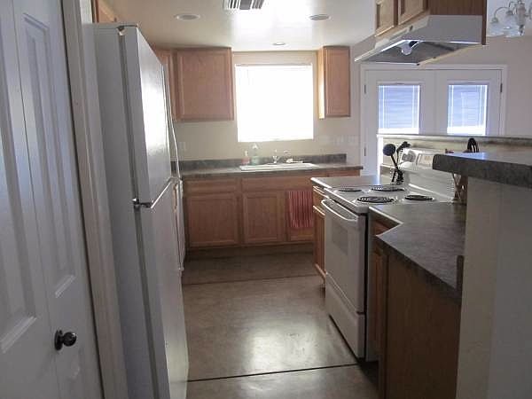 2nd image of 1216 E Hedrick Dr