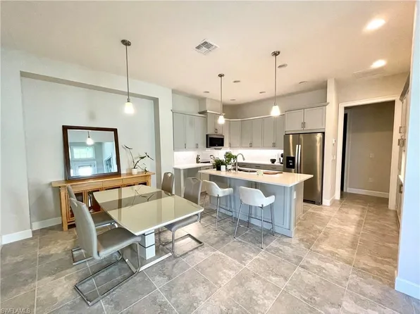 6303 Arriba Ave, Naples, FL 34113