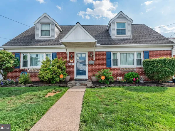 620 N 3rd St, Steelton, PA 17113