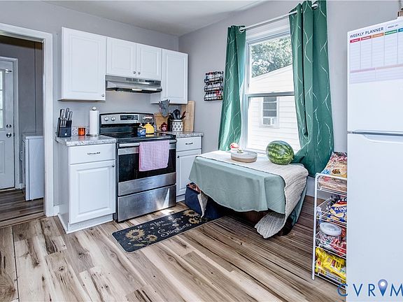 4th image of 2813 Pickett St