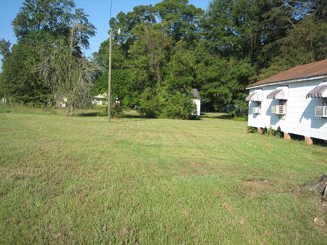 2nd image of 600 Herbert Ave