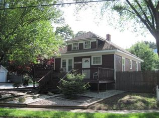 99 Norwood Ave, Warwick, RI 02888