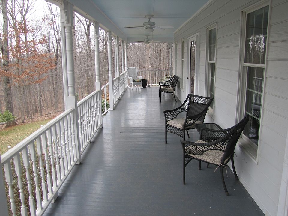 Huge Front Porch!
