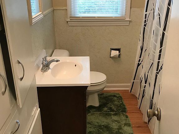 4th image of 331 Courtland Ter