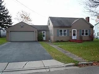 208 Springdale Ave photo 1