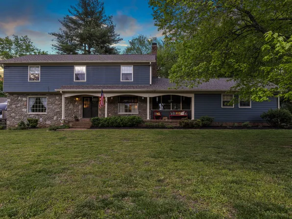 178 Meadowlake Dr, Hendersonville, TN 37075