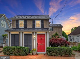 6 Ayr St SW, Leesburg, VA 20175