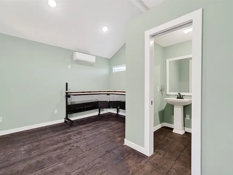 12322 Sabine Point Dr — Photo 40