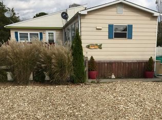 8293 Seaweed Dr, Chincoteague Island, VA 23336