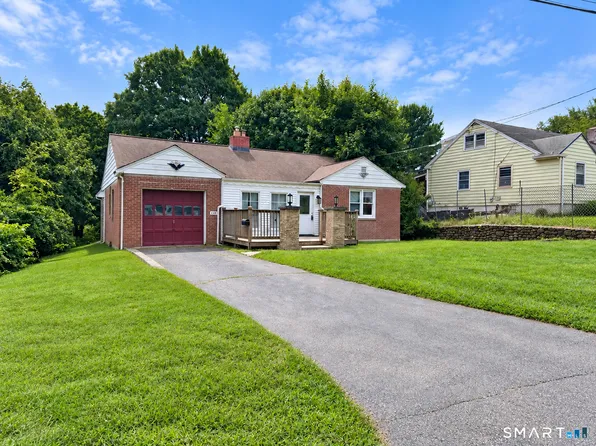 112 Ochsner Pl, Bridgeport, CT 06606