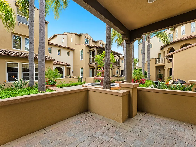 21261 Baeza Cir — Photo 3
