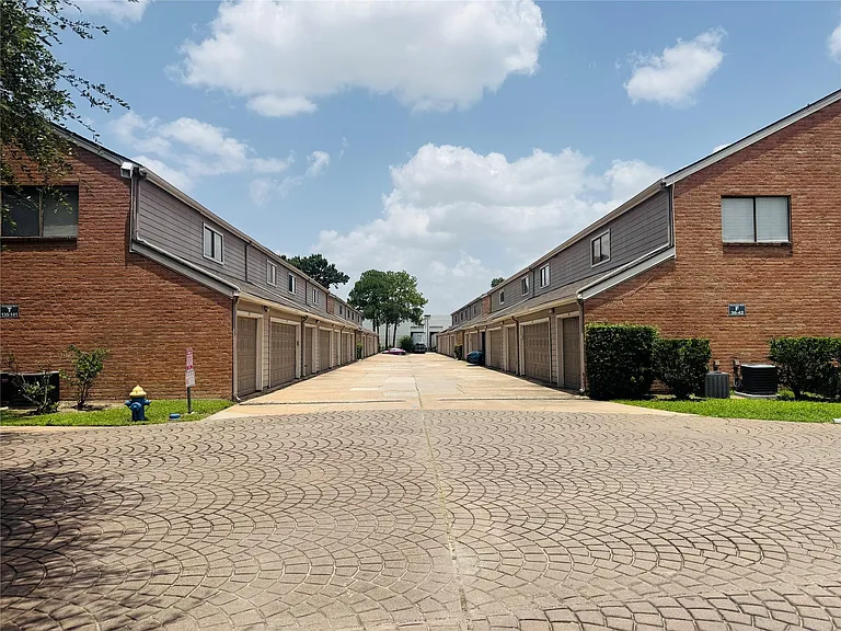 6701 Sands Point Dr #36 — Photo 35