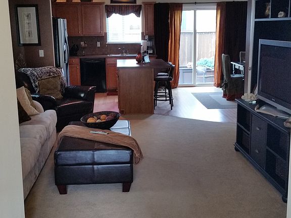 2nd image of 3148 Festival Ave E