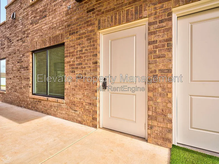 1616 NW 17th St #16 — Photo 2