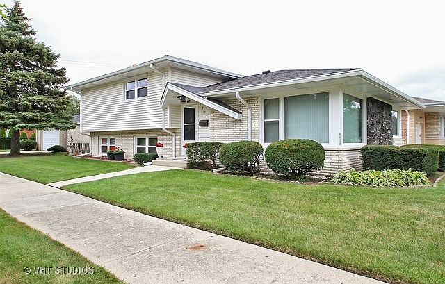 1st image of 8455 N Ozanam Ave