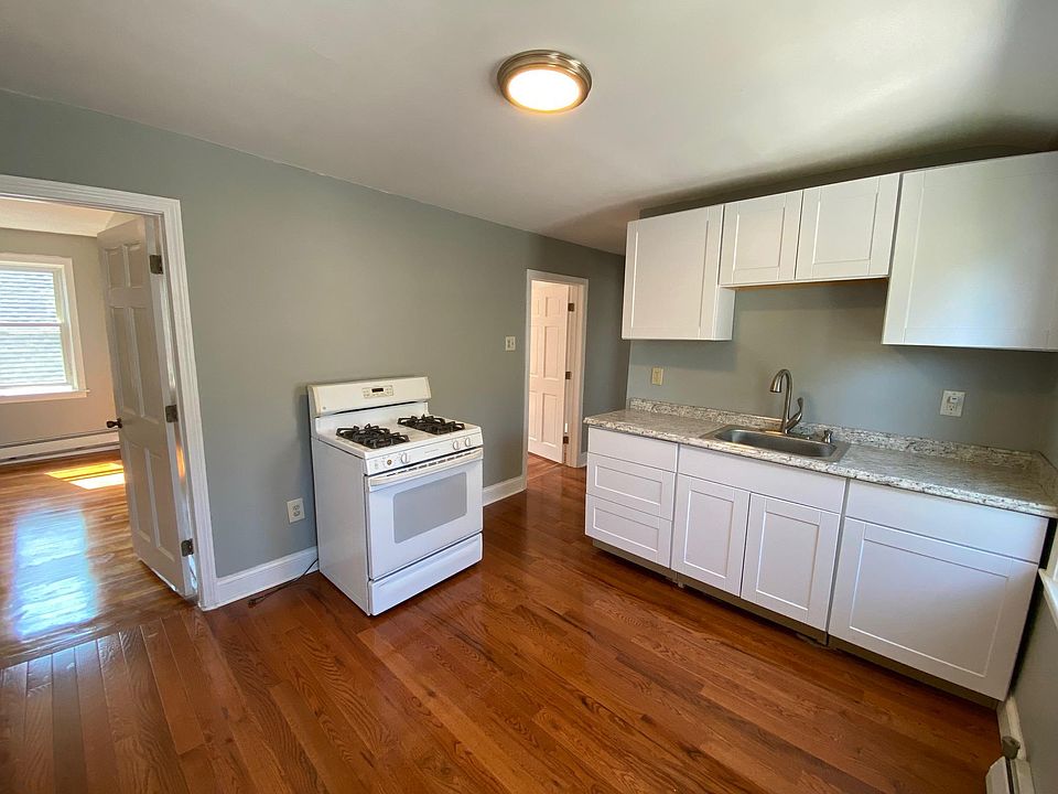 Newly Renovated Kitchen