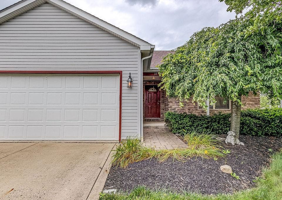 1st image of 37 Parkdale Dr