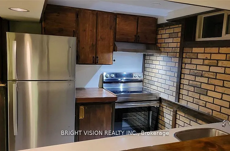 29 Stoney Creek Dr #BASEMENT — Photo 8