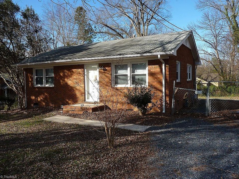 1st image of 2116 Bulla St