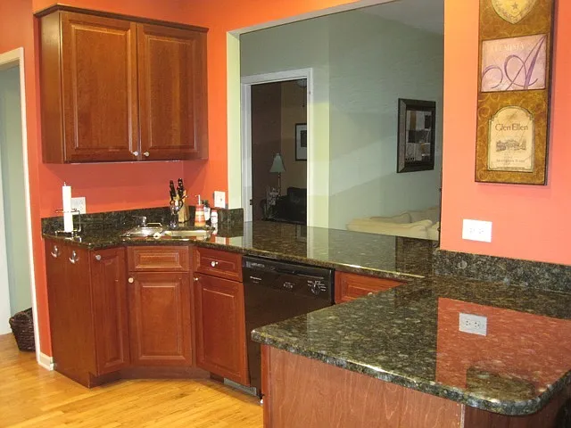 255 S Happ Rd — Photo 6