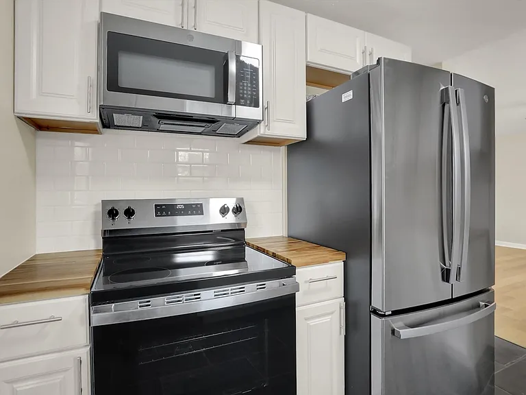 360 N Arsenal Ave — Photo 7