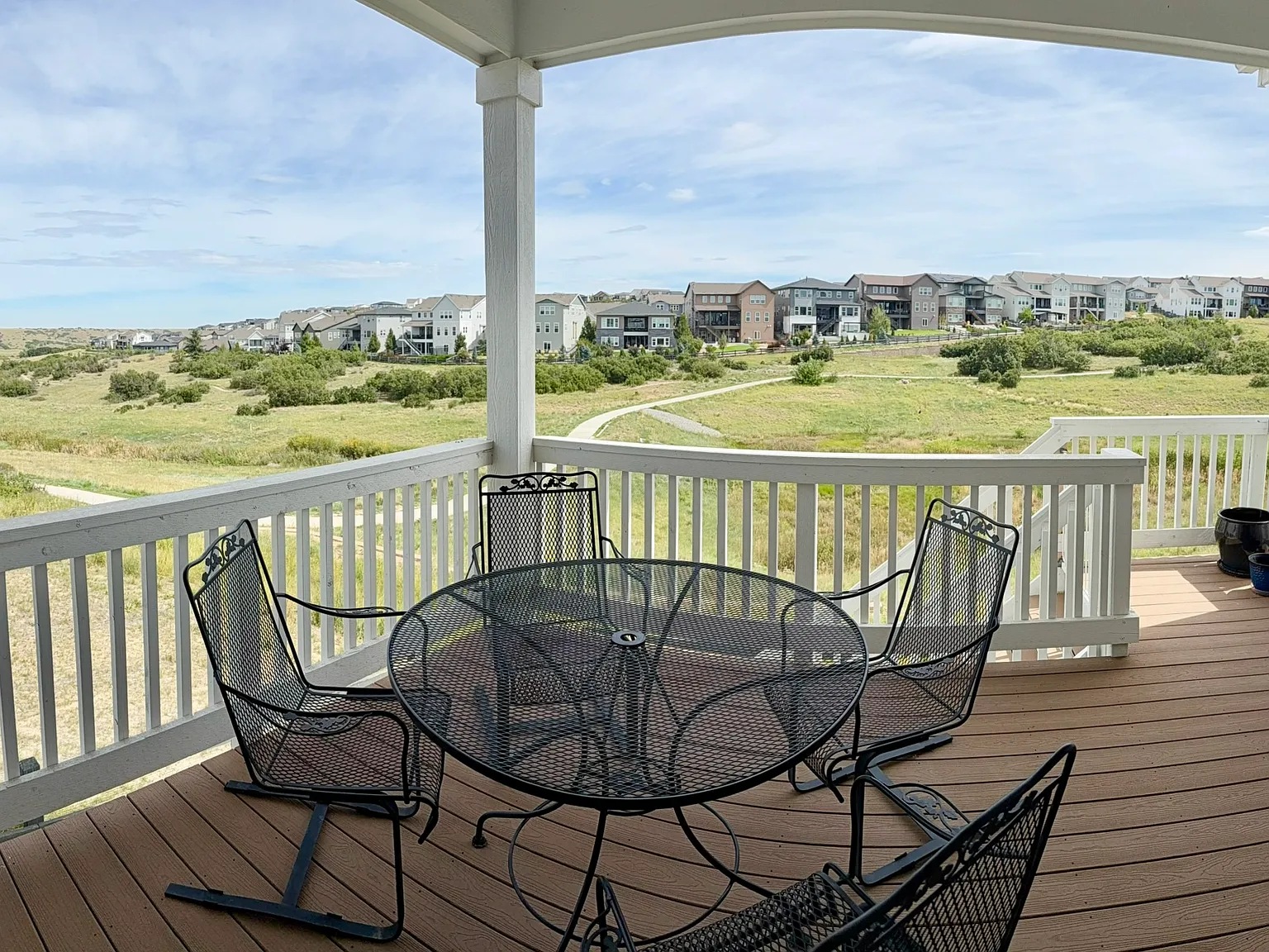 5 bed, 3601 sqft, $6,950 — Photo 3