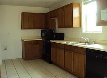 4th image of 1300 Summerdale Ln