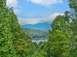 2382 Ridgecrest Cir, Hiawassee, GA 30546