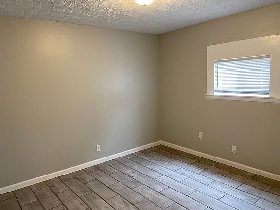 5th image of 25 Gillman Ln #19