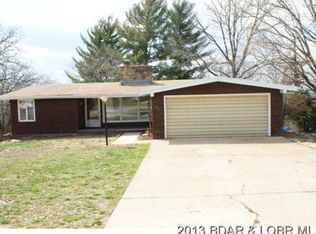 822 Lakeview Dr, Camdenton, MO 65020
