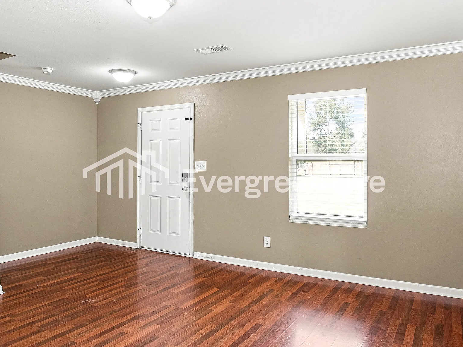 3 bed, 2.0 bath, 3148 sqft, $1,795 — Photo 4