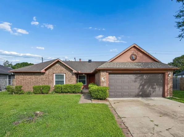 10819 E Linwood Dr, La Porte, TX 77571