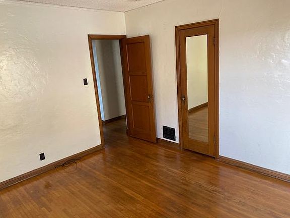5th image of 1226 W 164th St