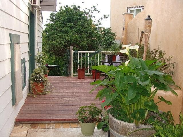Entry patio