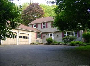 14 Shingle Mill Dr, Collinsville, CT 06019