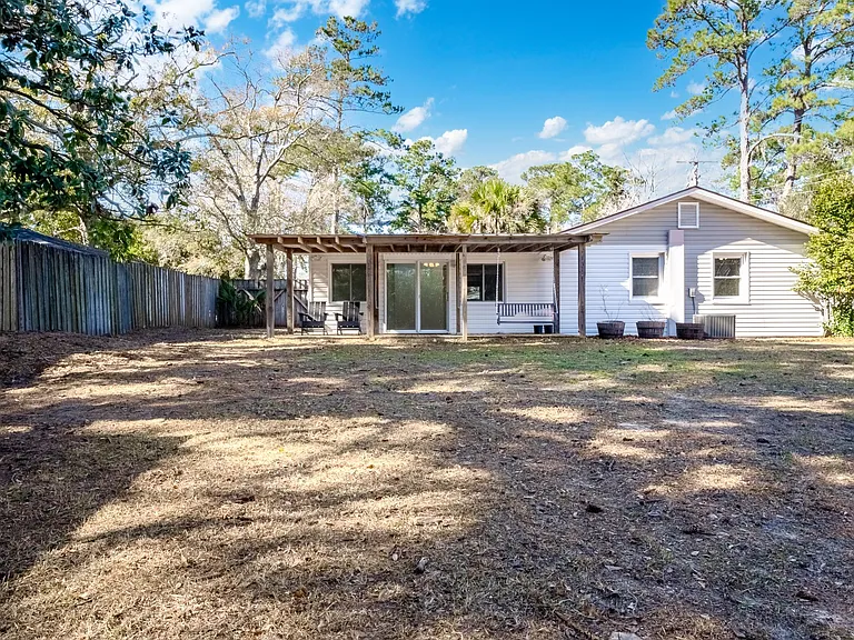 147 Port Royal Dr — Photo 15