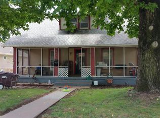 2225 N Travis Ave, Springfield, MO 65803