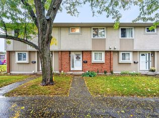 3897 E Old Richmond Rd, Ottawa, ON K2H8T8