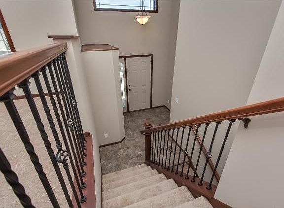5th image of 416 Prairie View Dr