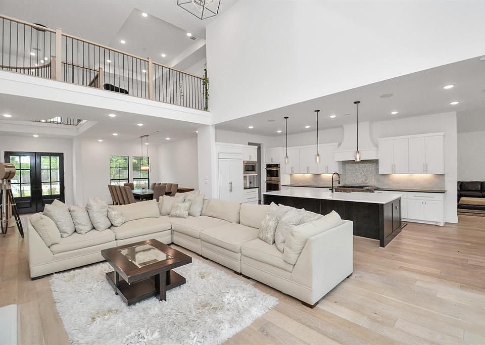 11937 Memorial Dr, Houston, TX 77024 | Zillow