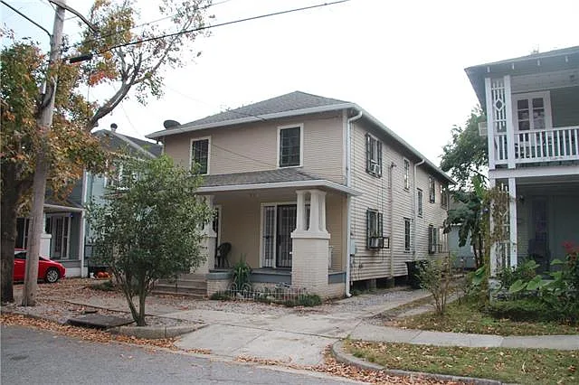 8134 Freret St
