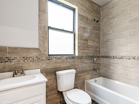 5th image of 662 Jefferson Pl