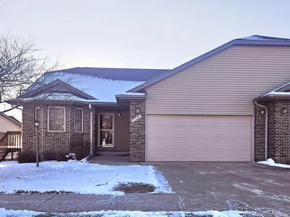 2230 Edgebrook Dr, Marshalltown, IA 50158