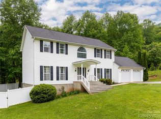 15 Kylie Grace Ln, Candler, NC 28715